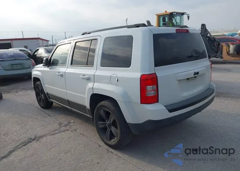 2015 Jeep Patriot Altitude Edition из США, поврежденный, VIN 1C4NJPBA8FD402609